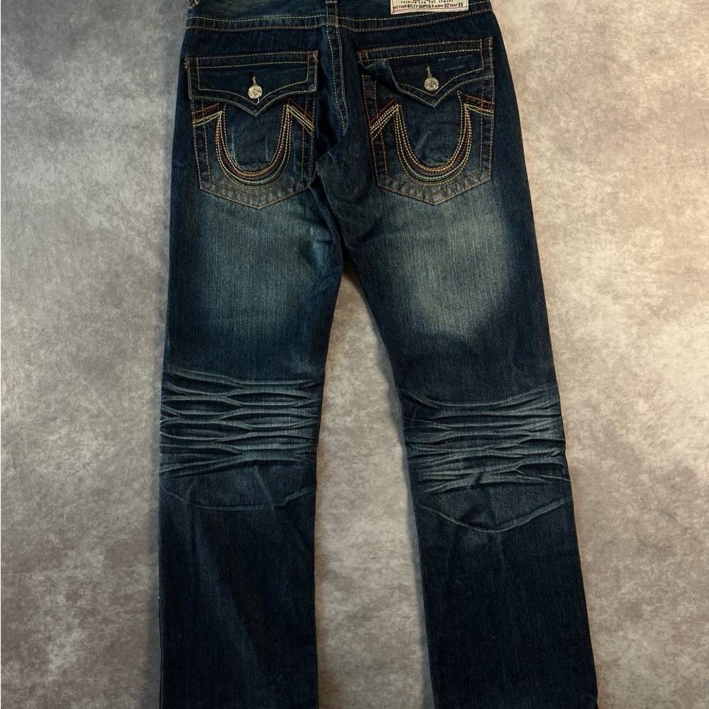 TRUE RELIGION BILLY SUPER T
Whisker Denim Easy Fit 32x33 Size